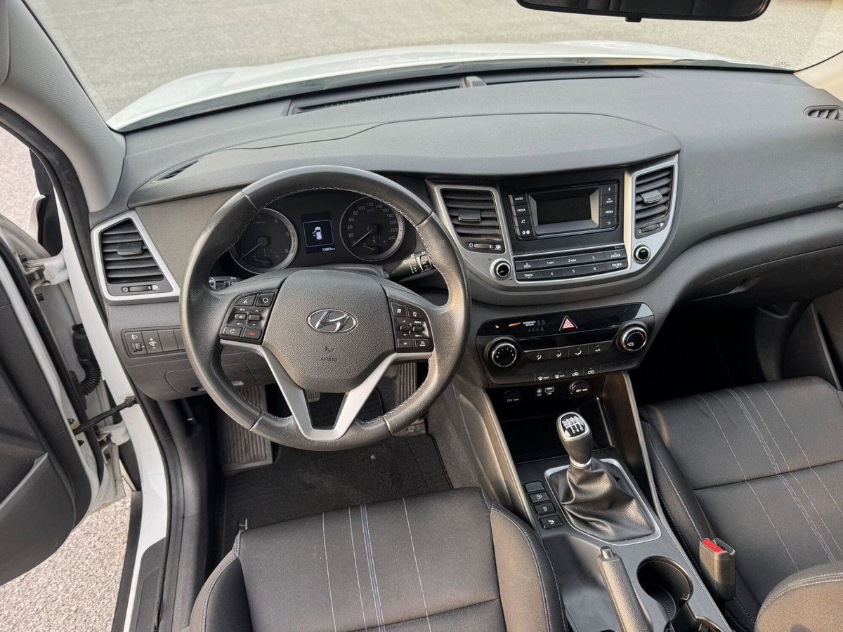 Hyundai Tucson 1.7 CRDi Classic (13)
