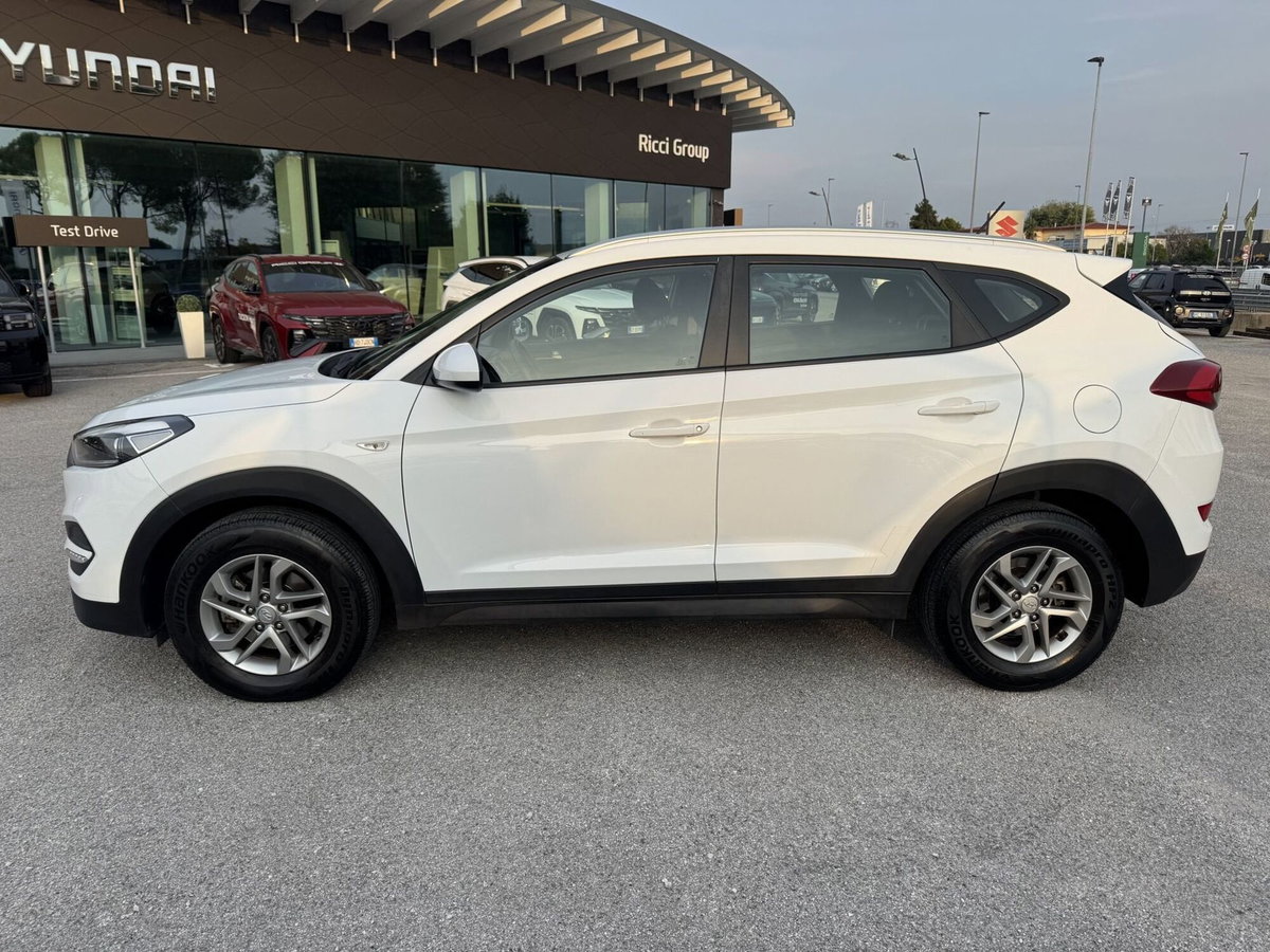 Hyundai Tucson 1.7 CRDi Classic (2)
