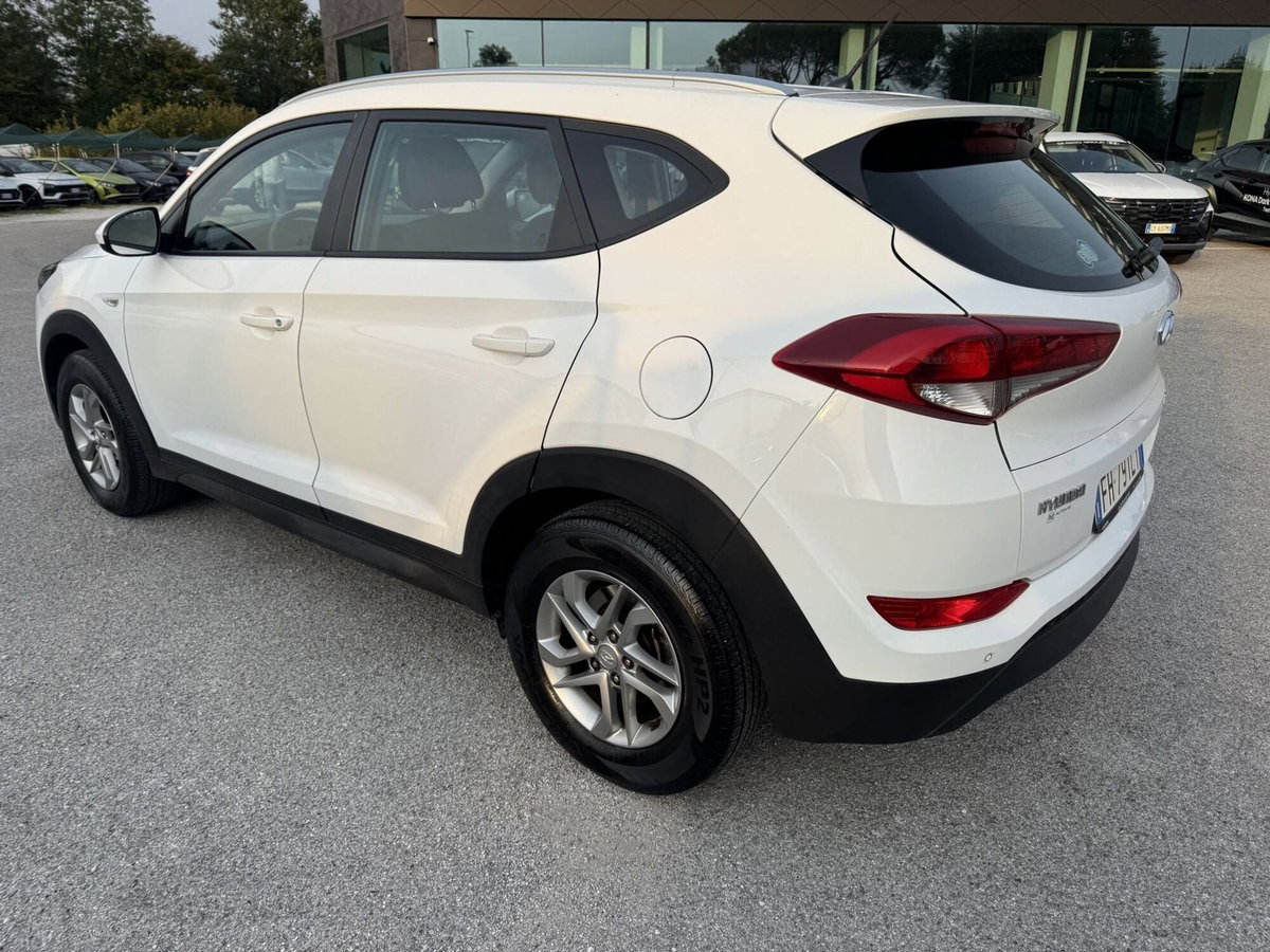 Hyundai Tucson 1.7 CRDi Classic (3)