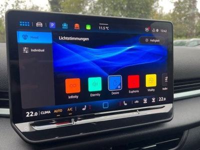 Volkswagen T-Roc 1.5 etsi R-Line 150cv dsg (17)