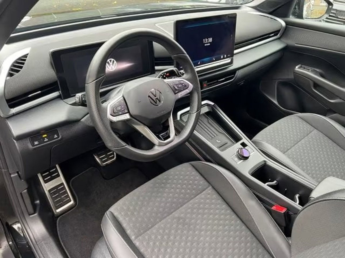 Volkswagen T-Roc 1.5 etsi R-Line 150cv dsg (9)