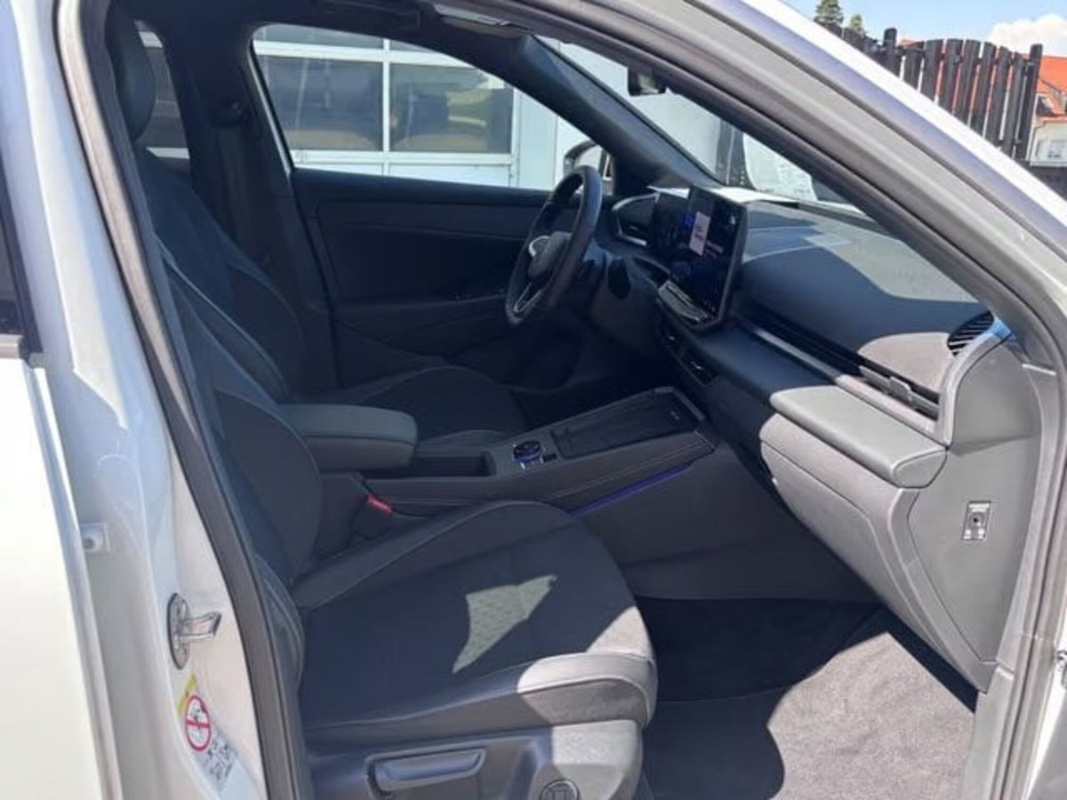 Volkswagen T-Roc 1.5 etsi R-Line 150cv dsg (15)