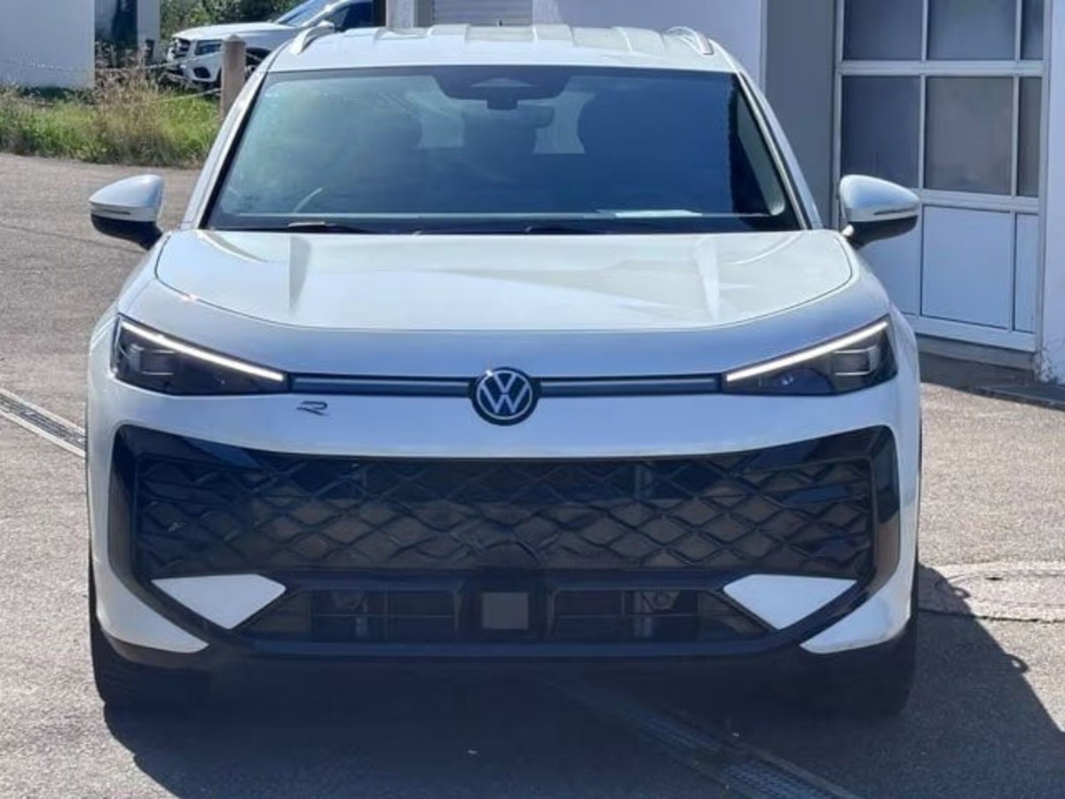 Volkswagen T-Roc 1.5 etsi R-Line 150cv dsg (3)