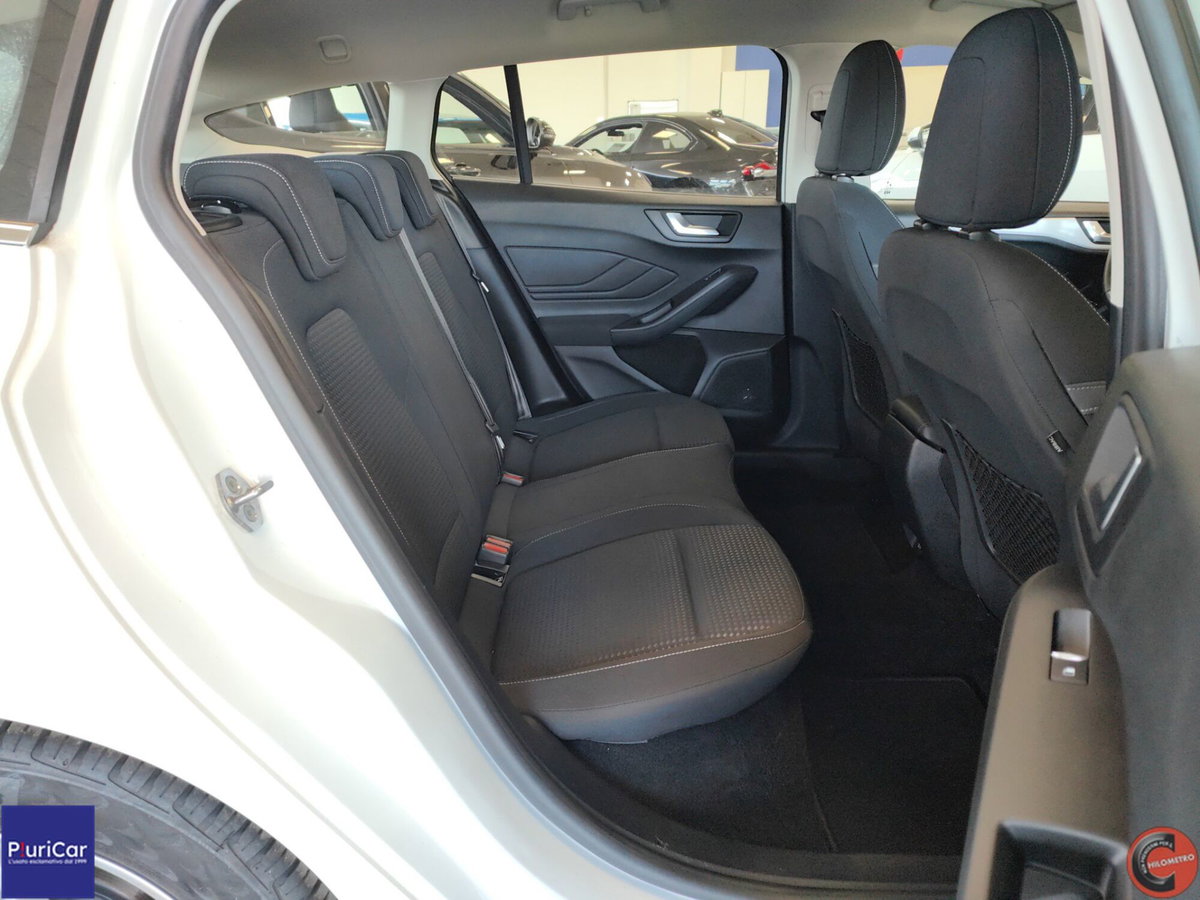 Ford Focus Station Wagon 1.0 EcoBoost 125 CV automatico SW Active (6)