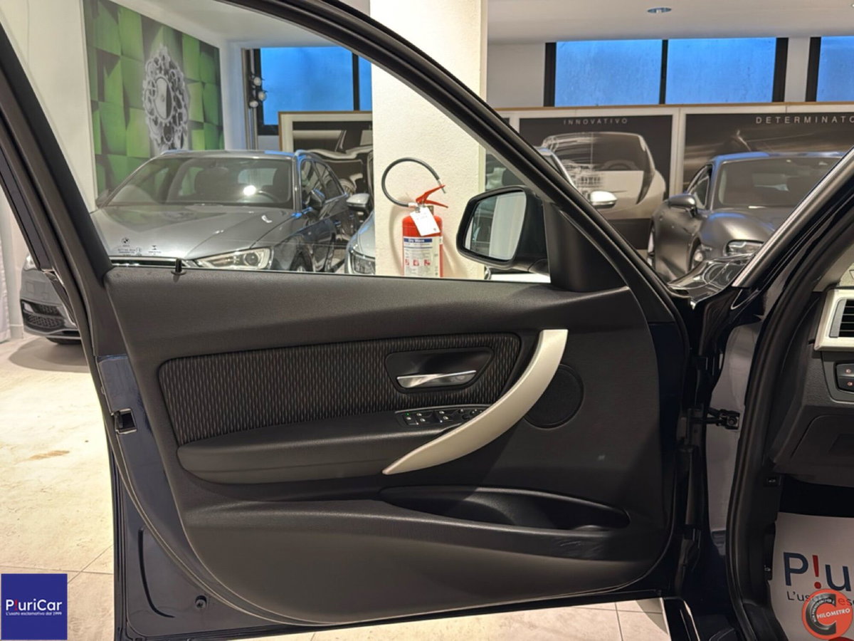 BMW Serie 3 Touring 316d (18)