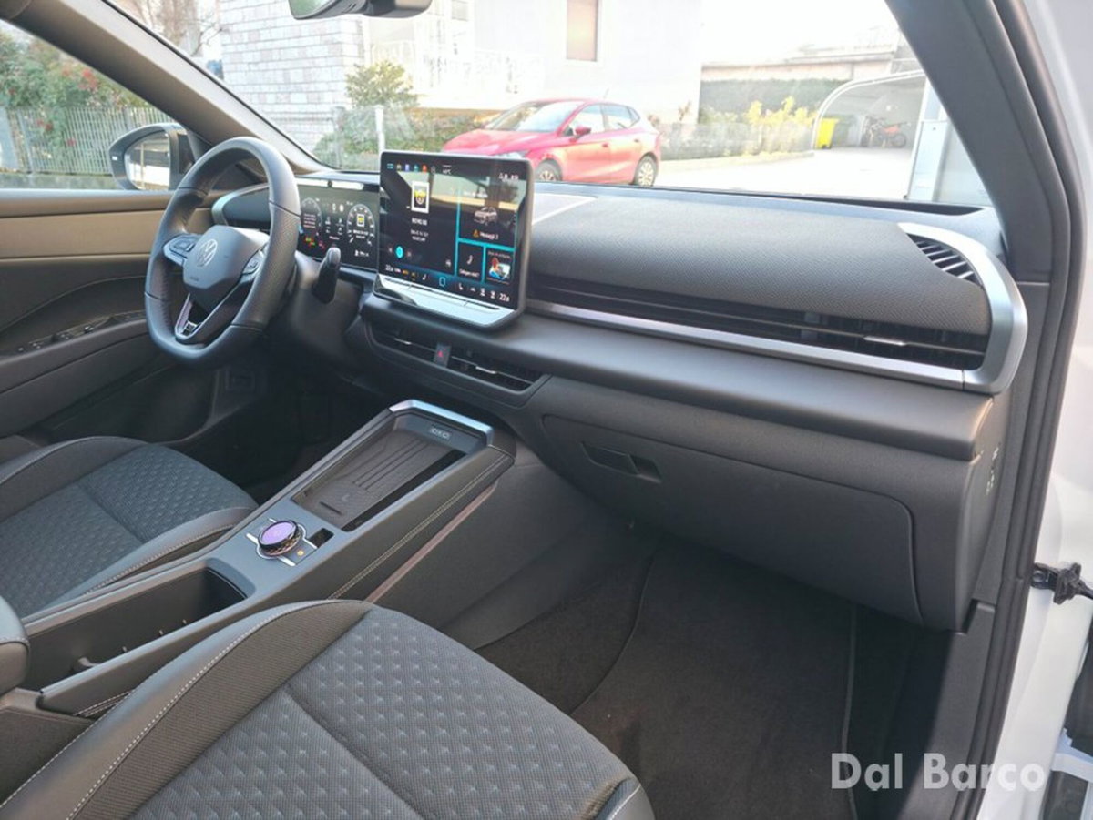 Volkswagen T-Roc 1.5 etsi R-Line 150cv dsg (13)