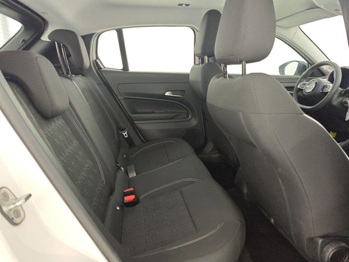 Fiat 600 1.2 hybrid 110cv auto (15)