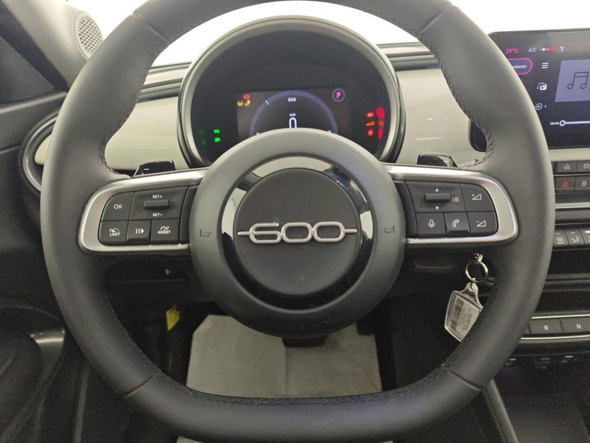 Fiat 600 1.2 hybrid 110cv auto (19)