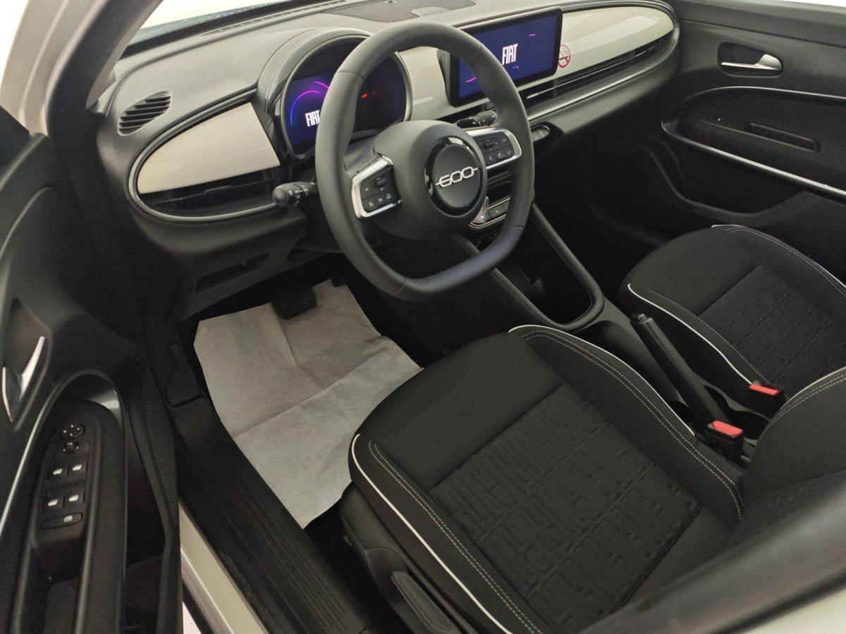 Fiat 600 1.2 hybrid 110cv auto (9)