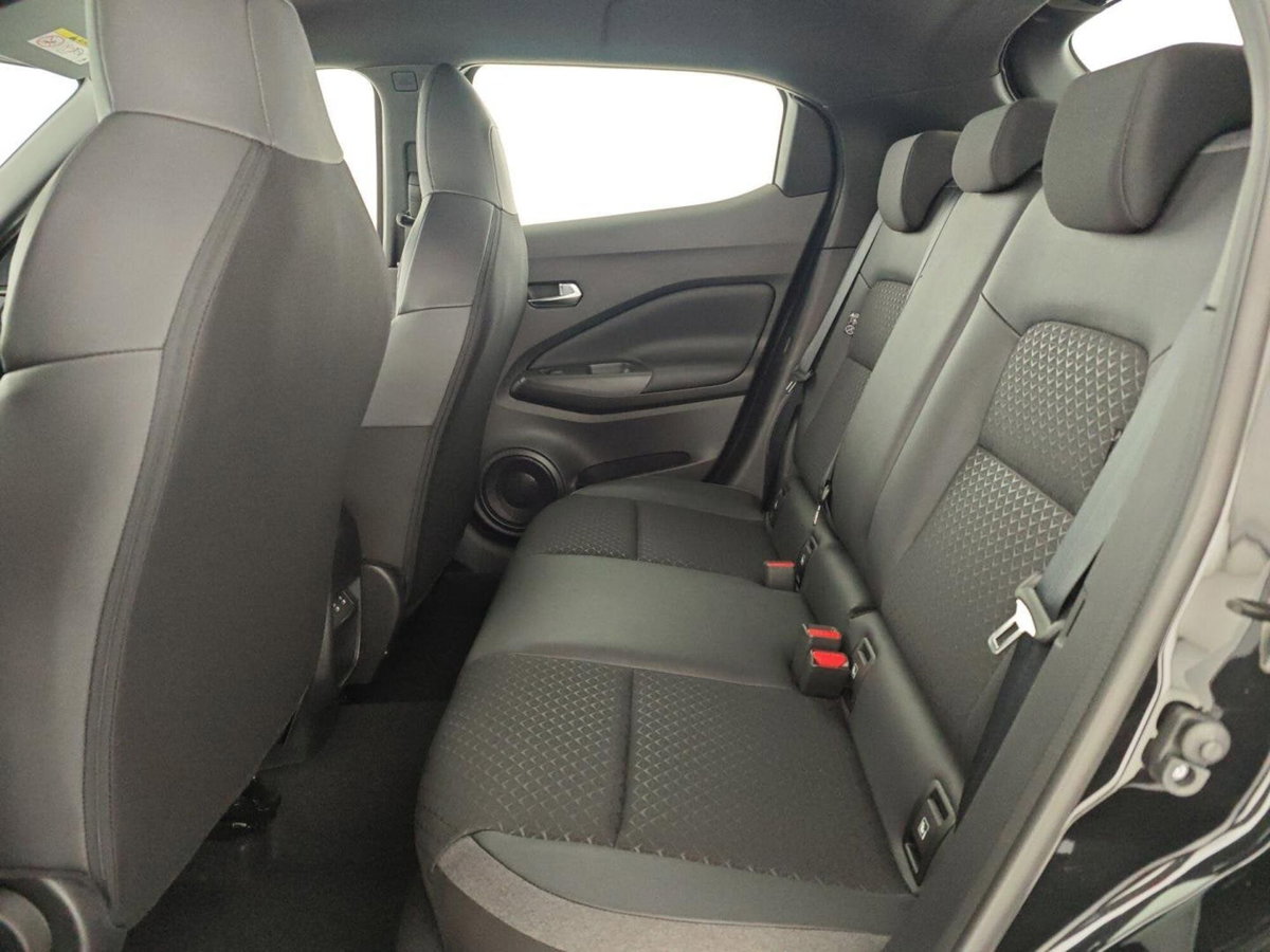 Nissan Juke 1.0 dig-t N-Connecta 114cv (13)