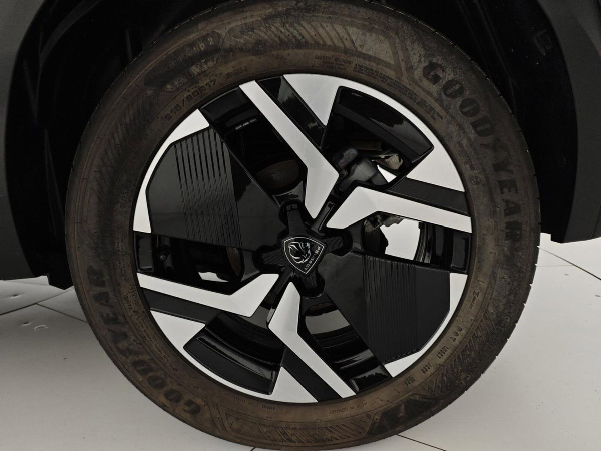 Peugeot 2008 PureTech 100 S&S Allure (9)