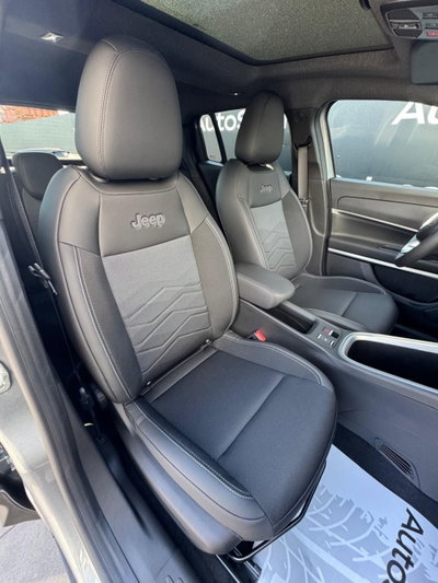 Jeep Avenger 1.2 turbo e-hybrid mhev Summit fwd 110cv edct6 (20)