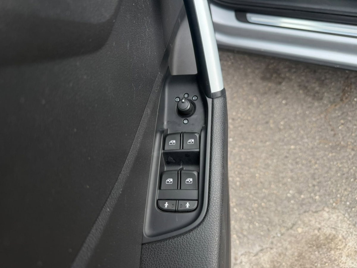 Audi Q2 Q2 30 TDI Business (18)