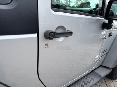 Jeep Wrangler 2.8 CRD DPF Sport (18)
