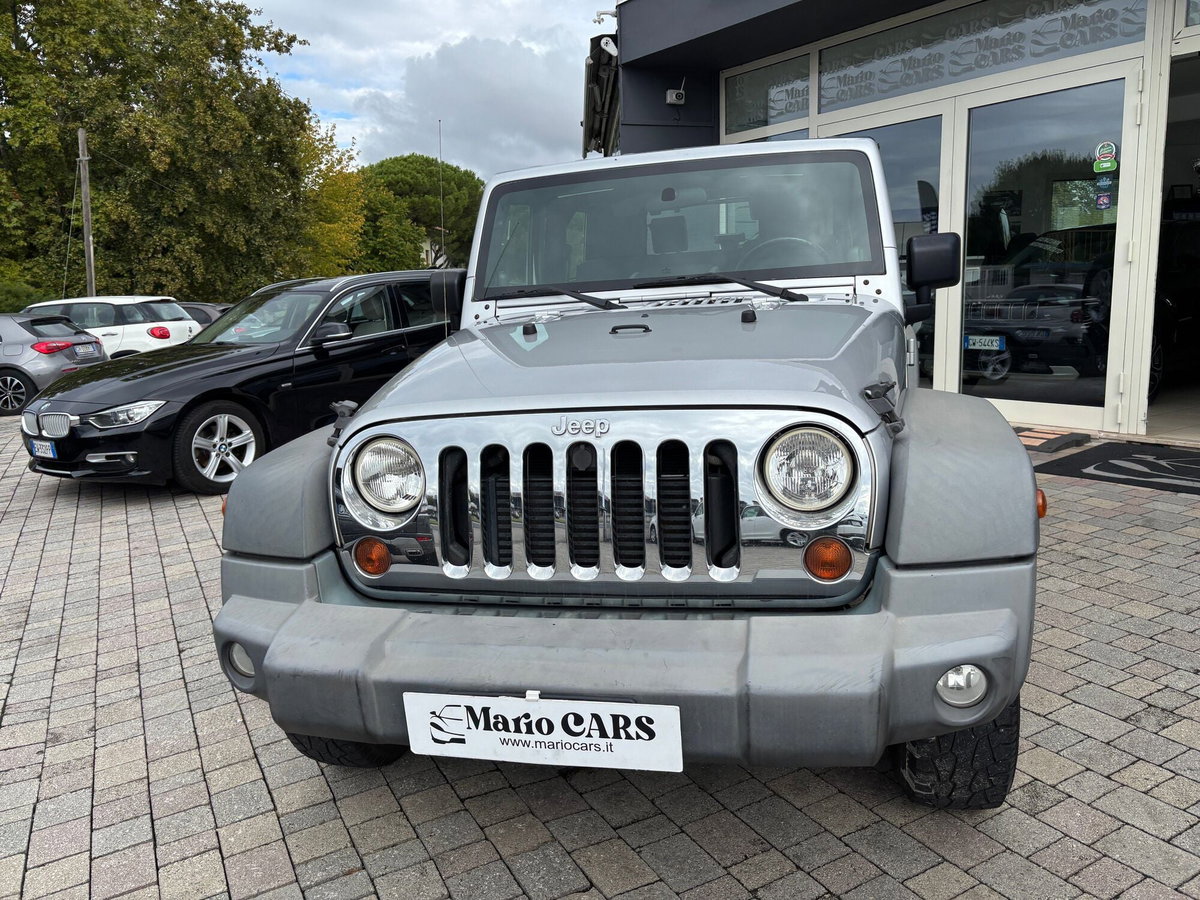 Jeep Wrangler 2.8 CRD DPF Sport (2)