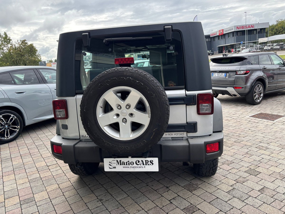Jeep Wrangler 2.8 CRD DPF Sport (5)