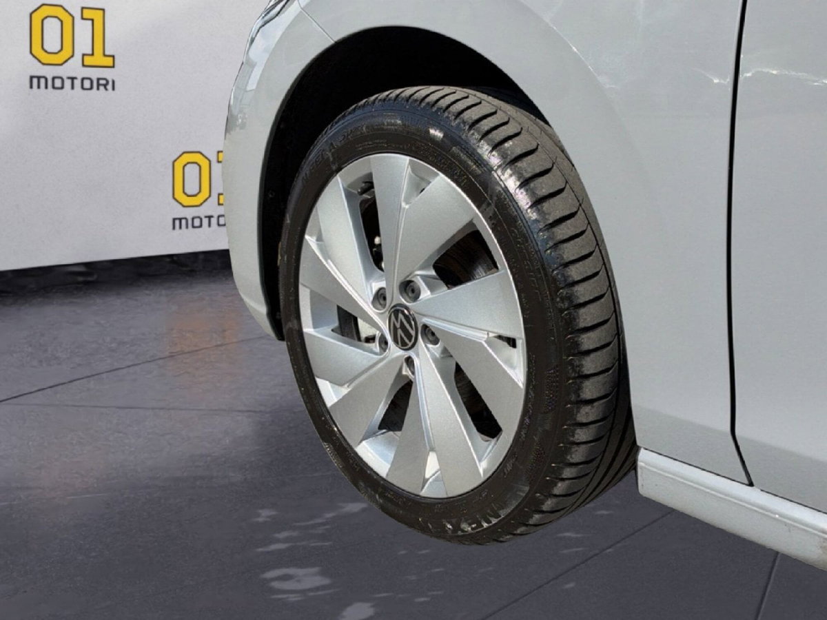 Volkswagen Golf 1.5 TSI EVO ACT Style (9)