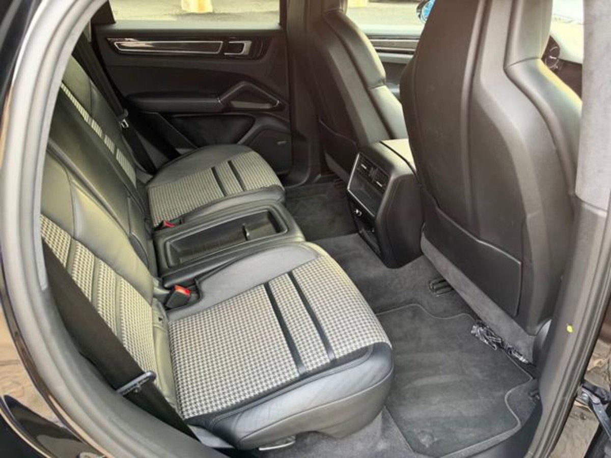 Porsche Cayenne Coupé 3.0 V6 (11)