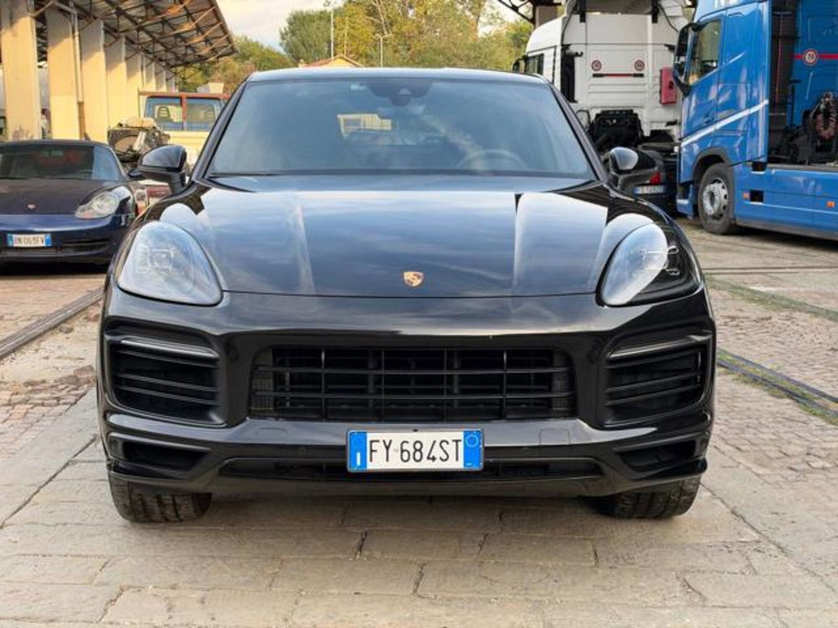 Porsche Cayenne Coupé 3.0 V6 (2)
