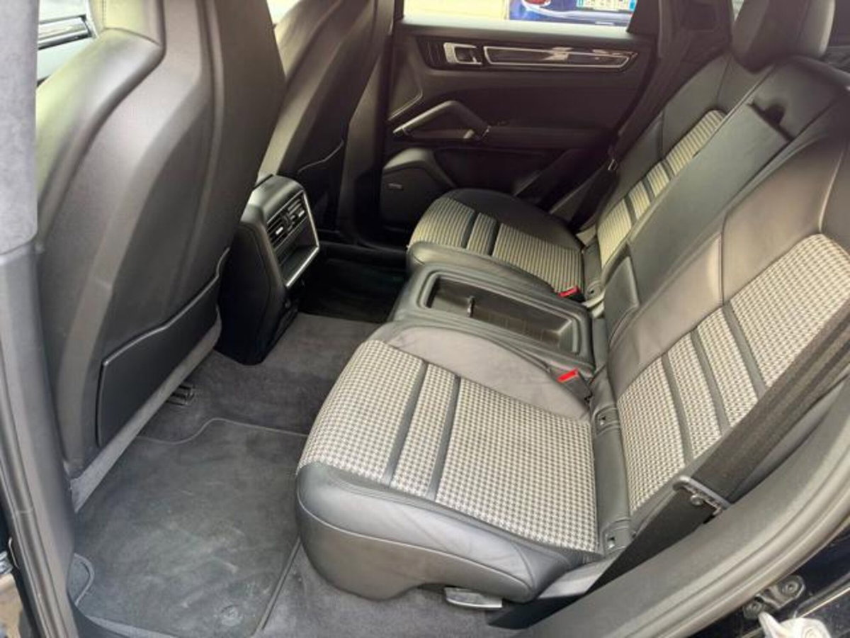 Porsche Cayenne Coupé 3.0 V6 (9)