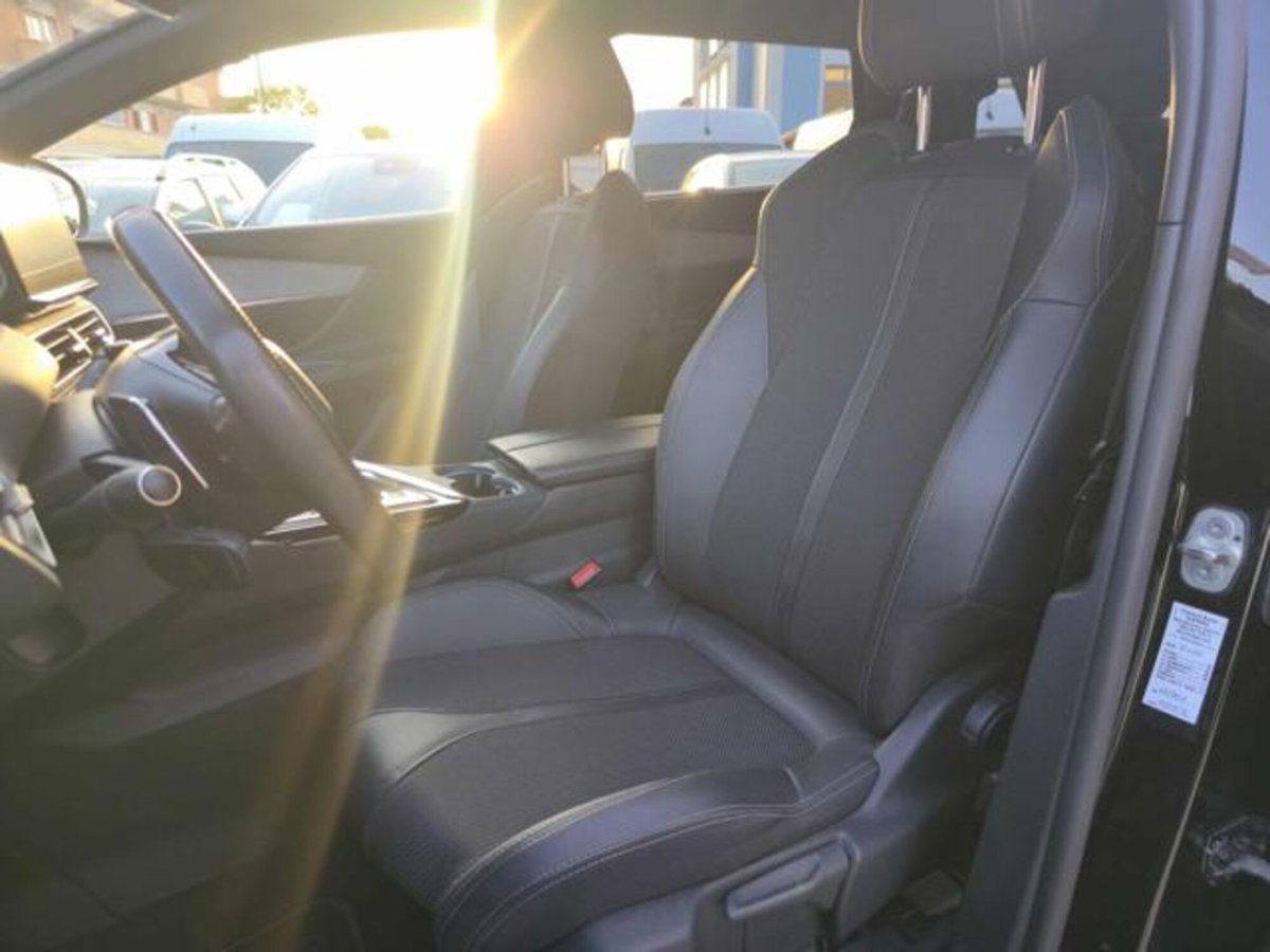 Peugeot 5008 PureTech Turbo 130 S&S EAT8 GT (11)