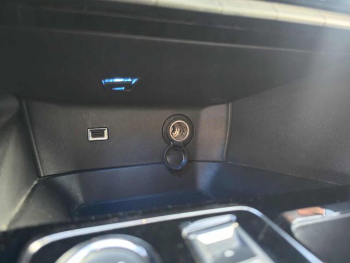 Peugeot 5008 PureTech Turbo 130 S&S EAT8 GT (12)