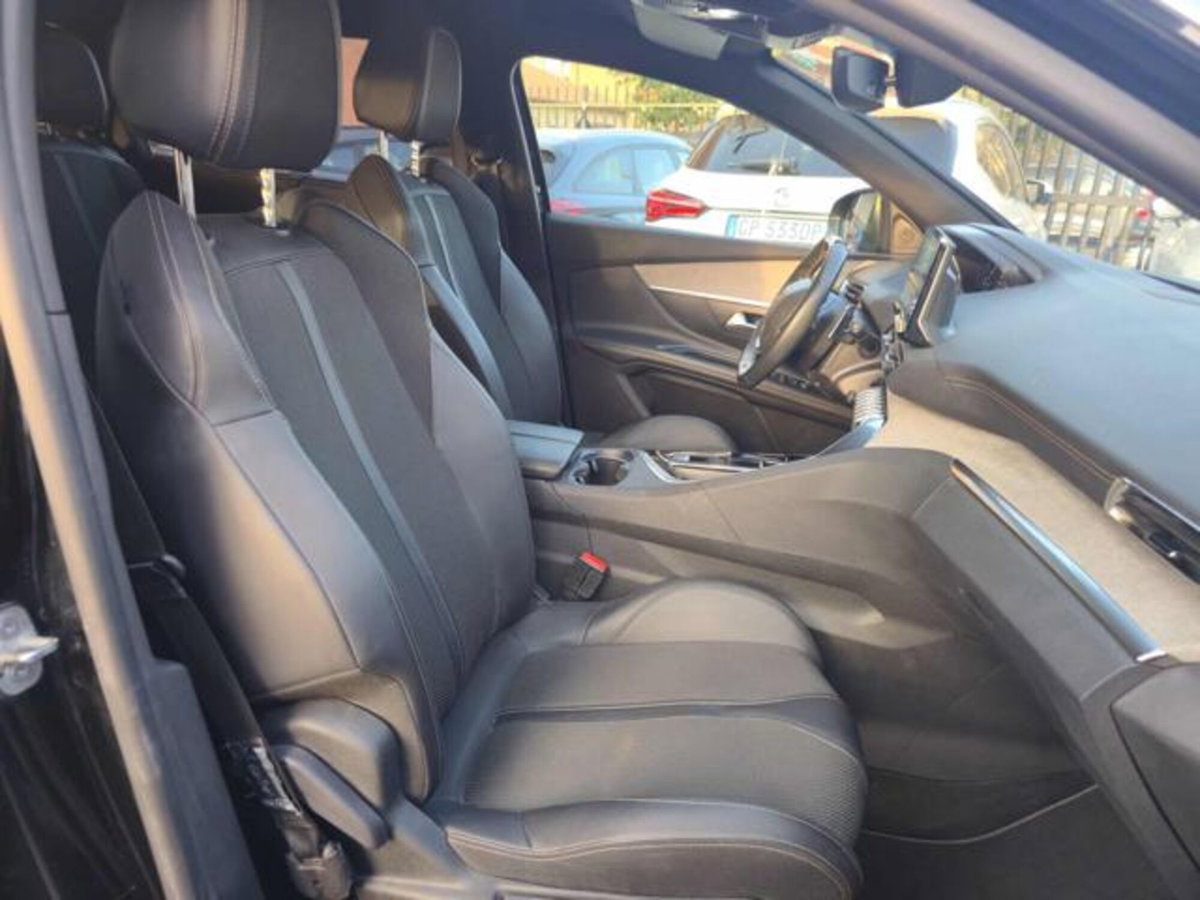 Peugeot 5008 PureTech Turbo 130 S&S EAT8 GT (7)