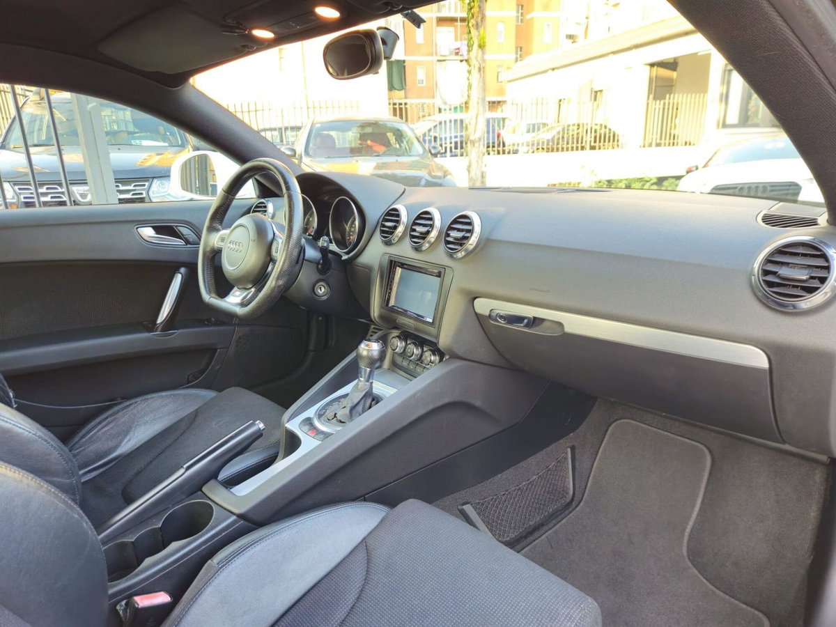 Audi TT Coupé Coupe 45 2.0 tfsi quattro s-tronic (10)