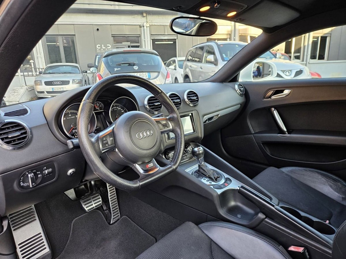 Audi TT Coupé Coupe 45 2.0 tfsi quattro s-tronic (7)