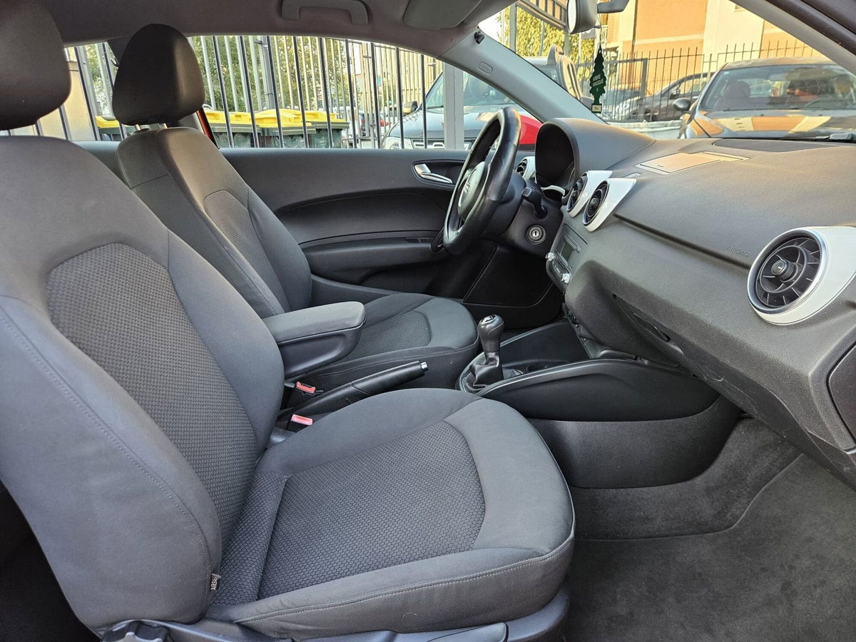 Audi A1 1.2 TFSI Ambition (10)