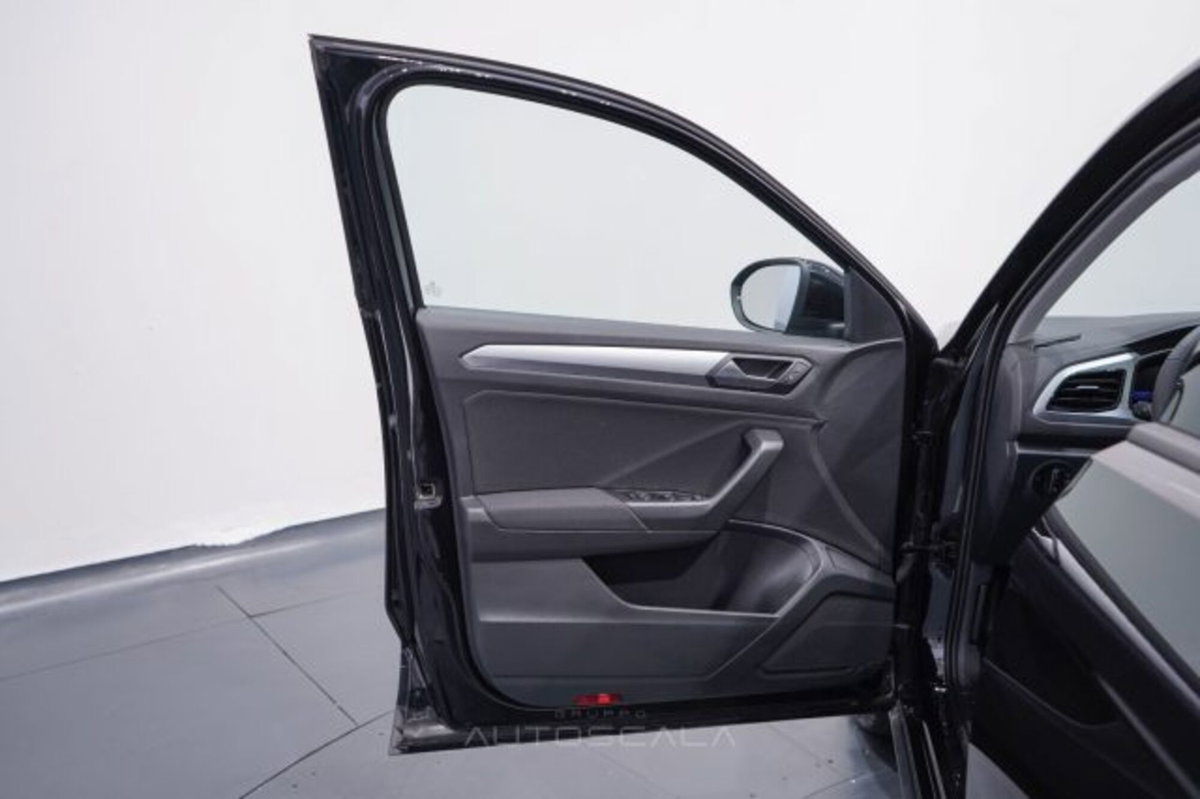 Volkswagen T-Roc 2.0 tdi Life 150cv dsg (9)