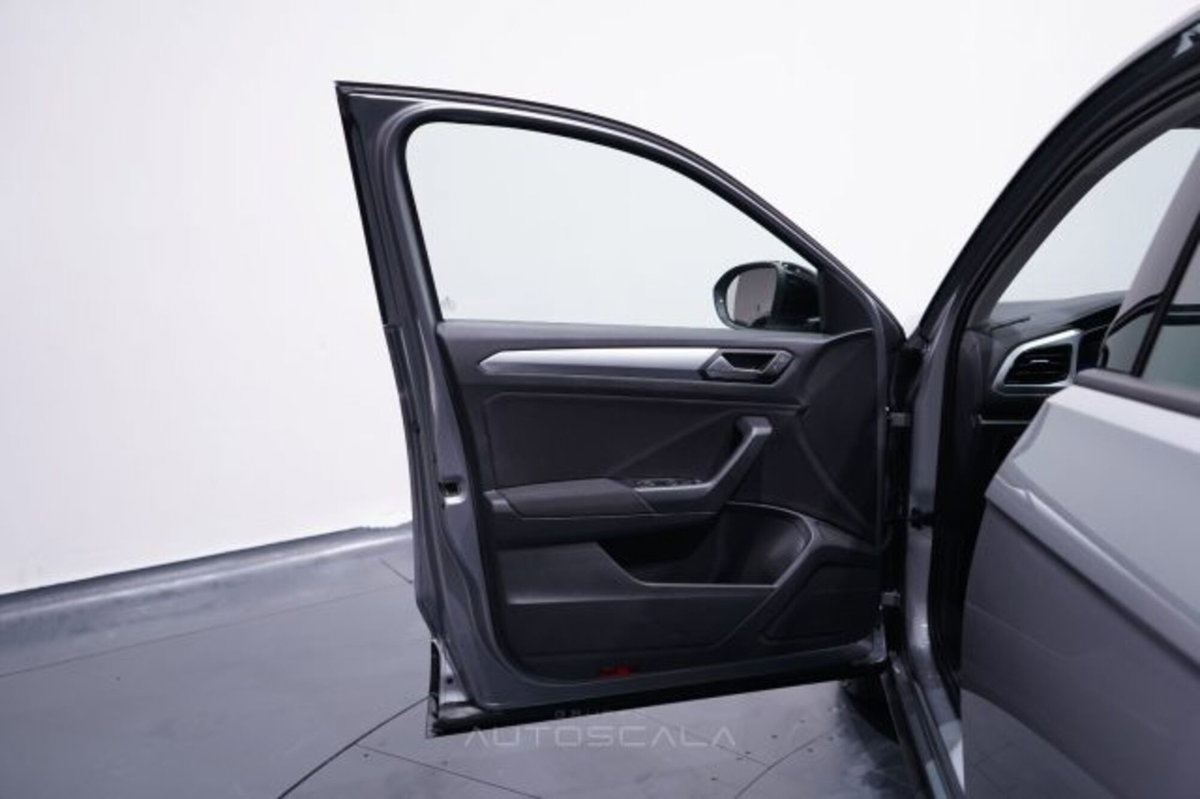 Volkswagen T-Roc 2.0 tdi Life 150cv dsg (9)