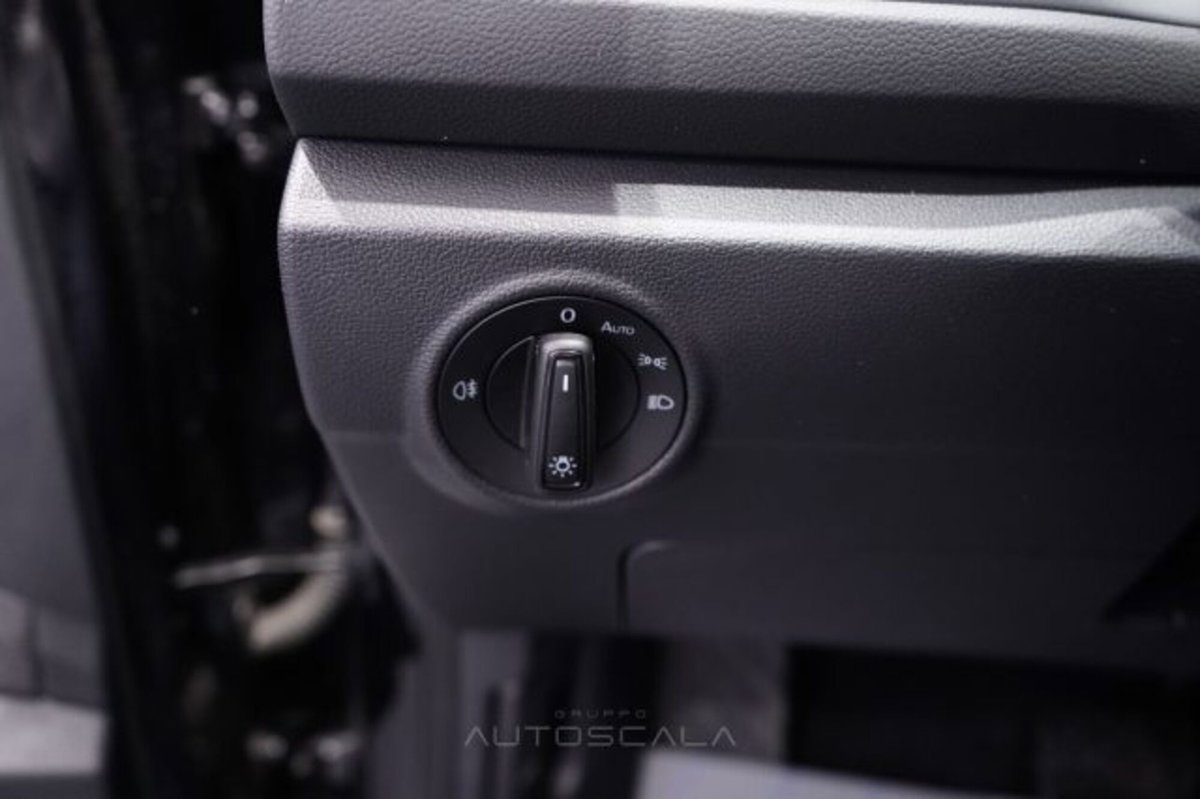 Volkswagen T-Roc 2.0 tdi Life 150cv dsg (12)