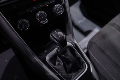 Volkswagen T-Roc 2.0 tdi Life 150cv dsg (18)