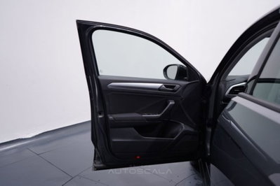 Volkswagen T-Roc 2.0 tdi Life 150cv dsg (9)