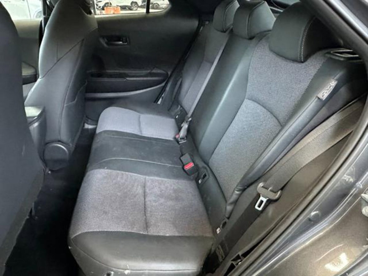 Toyota Toyota C-HR 1.8 hv Lounge fwd e-cvt (13)