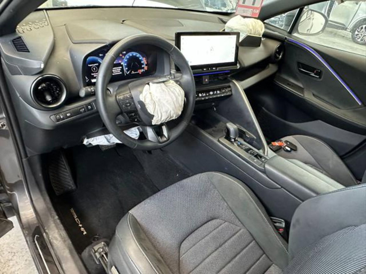 Toyota Toyota C-HR 1.8 hv Lounge fwd e-cvt (14)