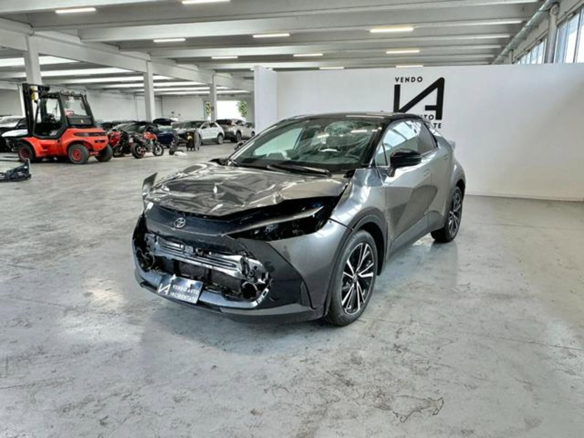 Toyota Toyota C-HR 1.8 hv Lounge fwd e-cvt (3)