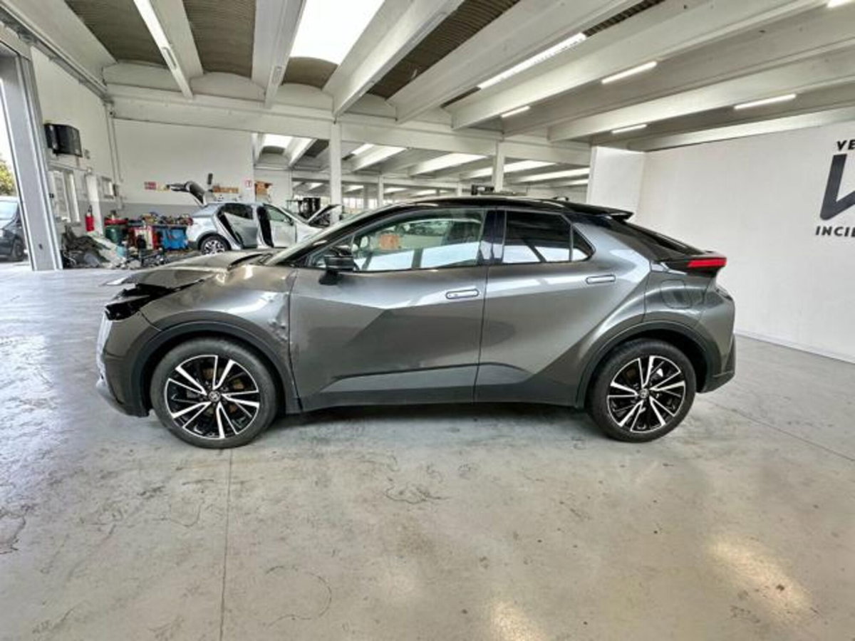 Toyota Toyota C-HR 1.8 hv Lounge fwd e-cvt (4)