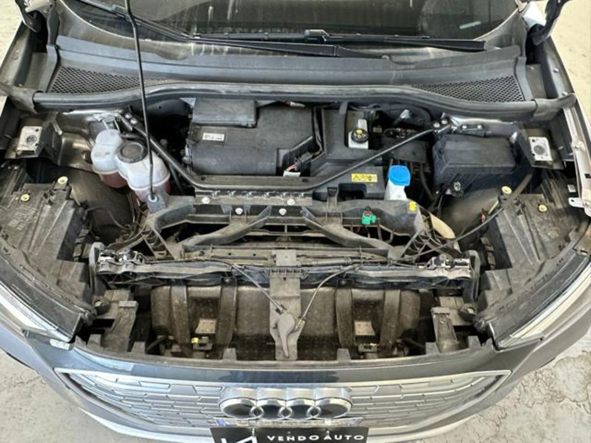 Audi Q4 Q4 50 e-tron quattro Business Advanced (12)
