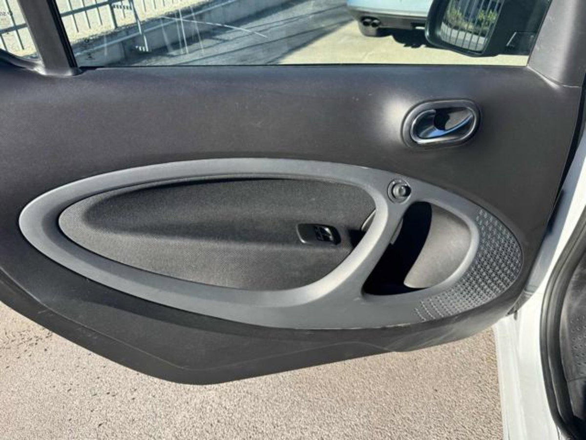 smart Fortwo Cabrio 90 0.9 T twinamic cabrio Passion (7)