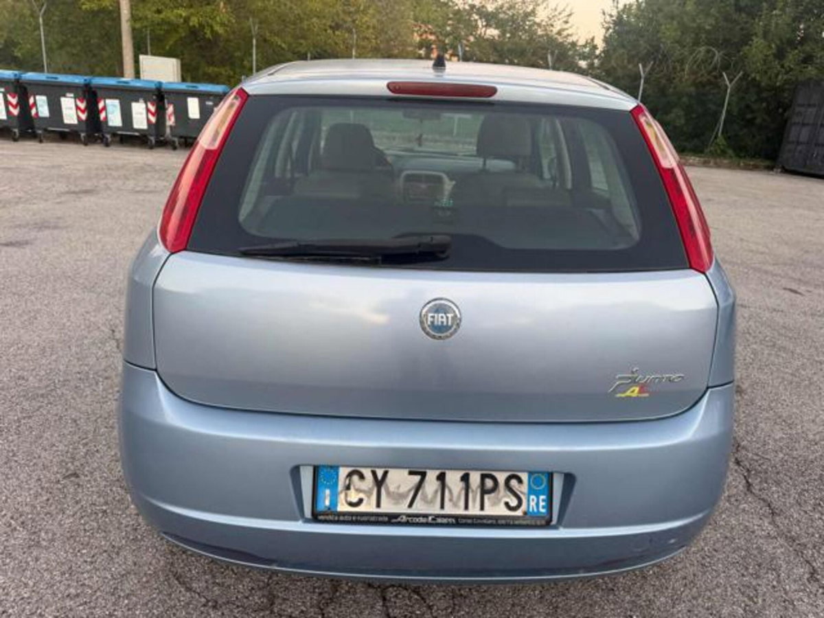 Fiat Grande Punto 1.3 MJT 75 CV 5 porte Dynamic (10)