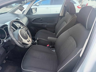 Kia Venga 1.4 CVVT EX ISG (13)