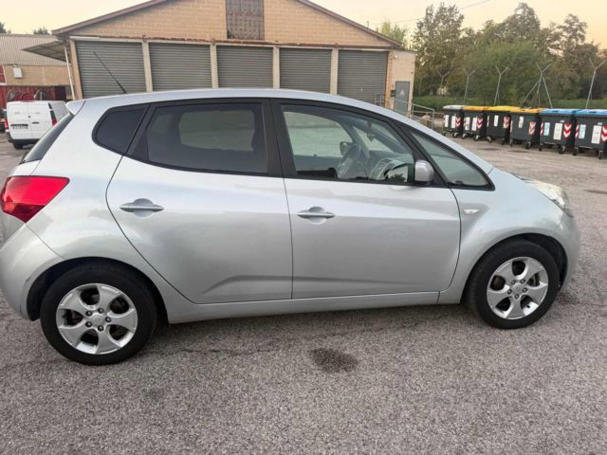 Kia Venga 1.4 CVVT EX ISG (18)
