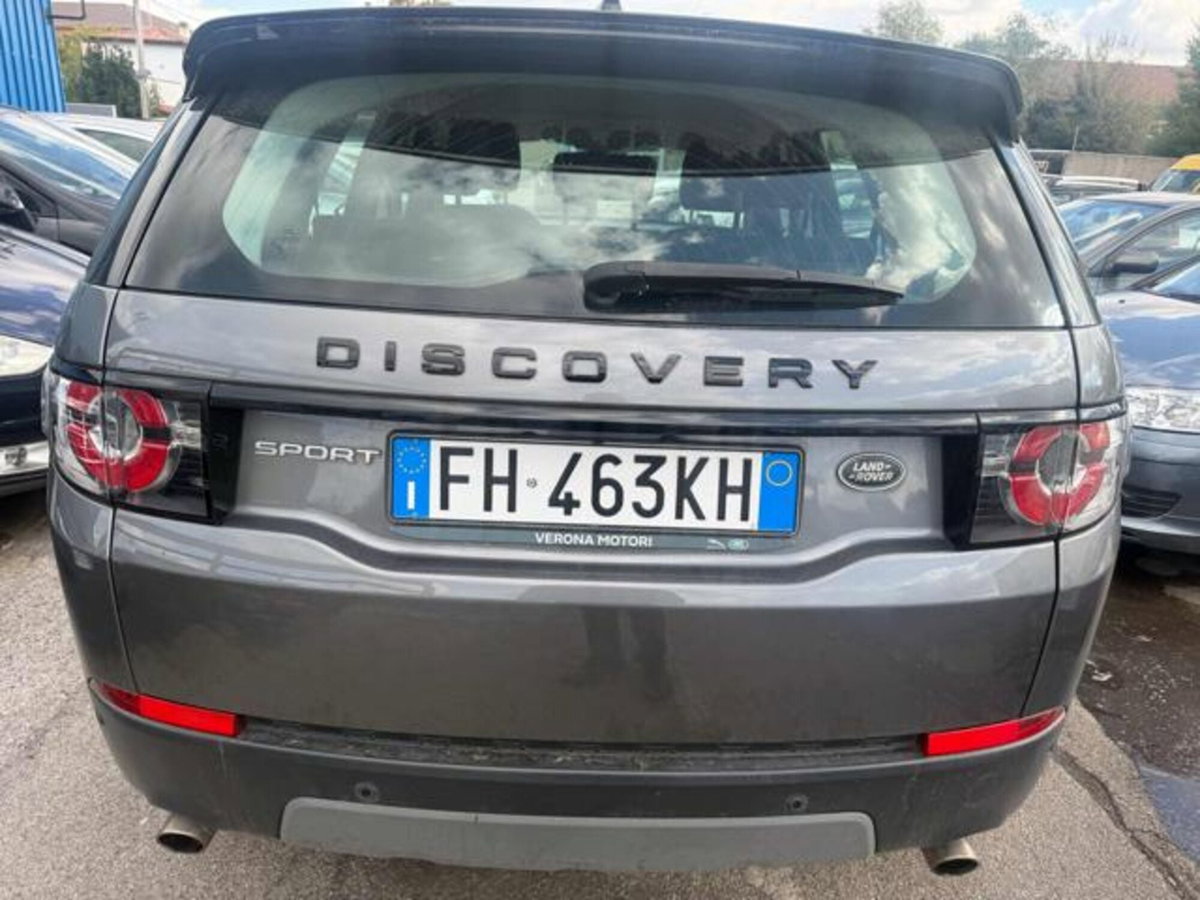 Land Rover Discovery Sport 2.0 TD4 150 CV HSE Luxury (9)