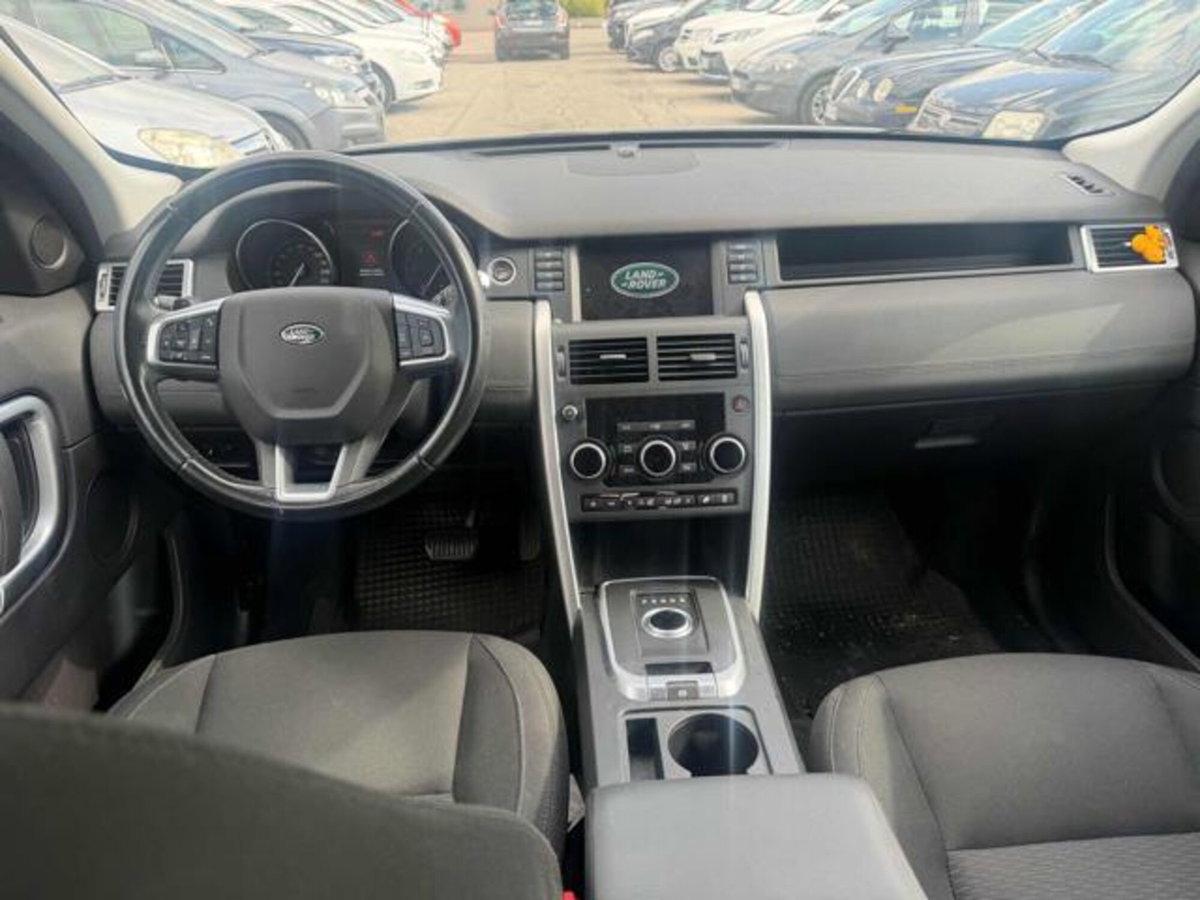 Land Rover Discovery Sport 2.0 TD4 150 CV HSE Luxury (3)