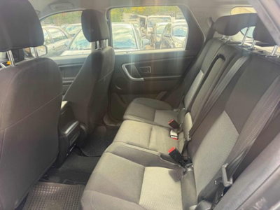 Land Rover Discovery Sport 2.0 TD4 150 CV HSE Luxury (4)