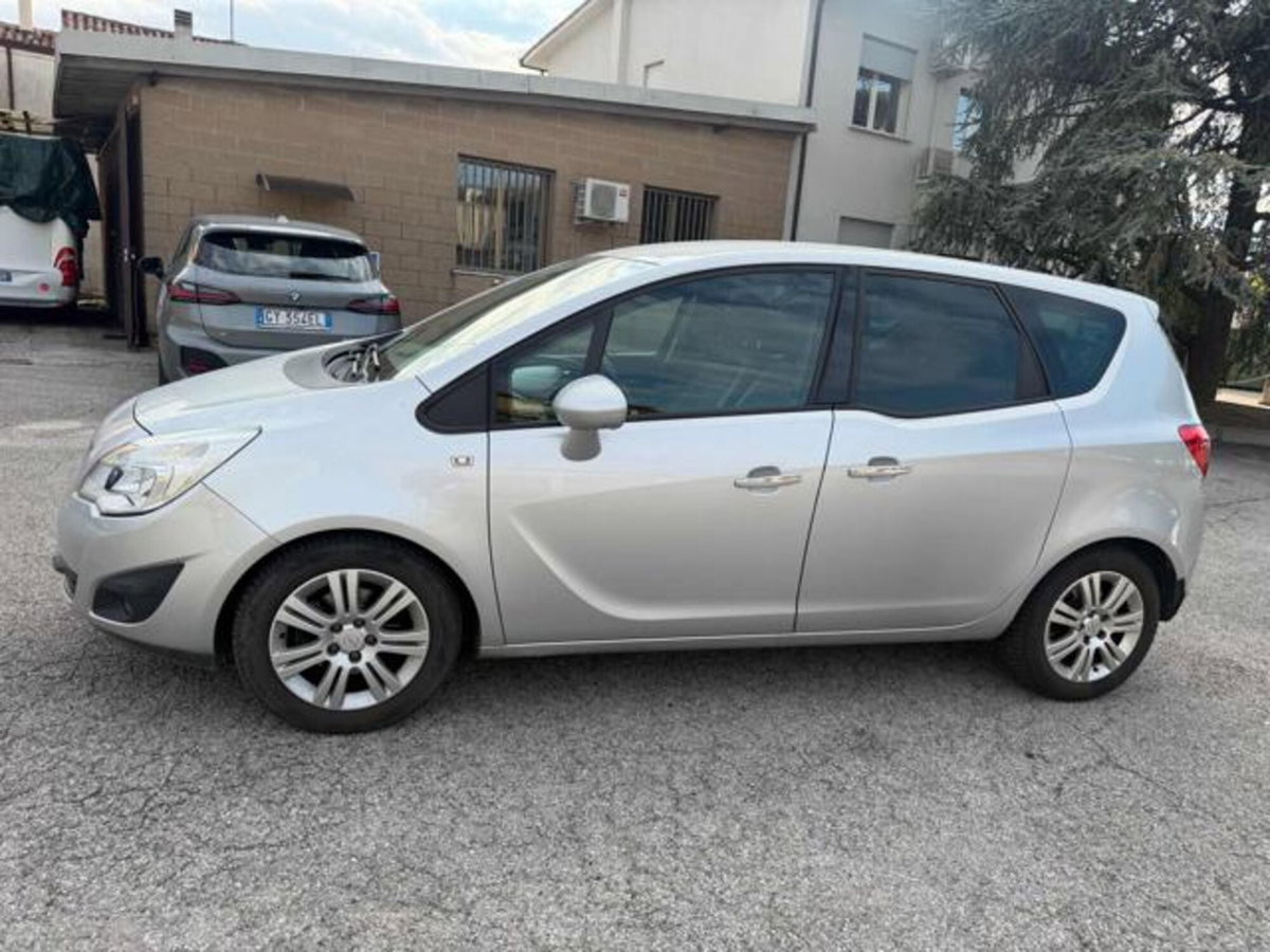 Opel Meriva 1.3 CDTI 95CV ecoFLEStart&Stop Cosmo (19)