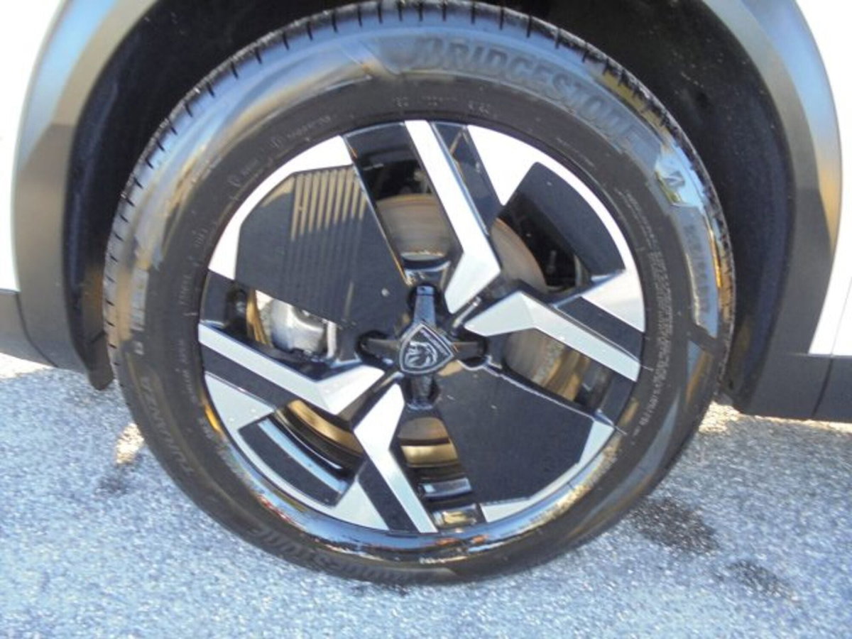 Peugeot 2008 1.2 hybrid Allure 145cv e-dcs6 (11)