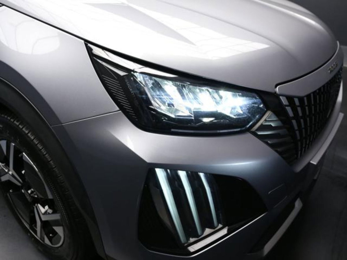 Peugeot 2008 PureTech 100 S&S Allure (10)